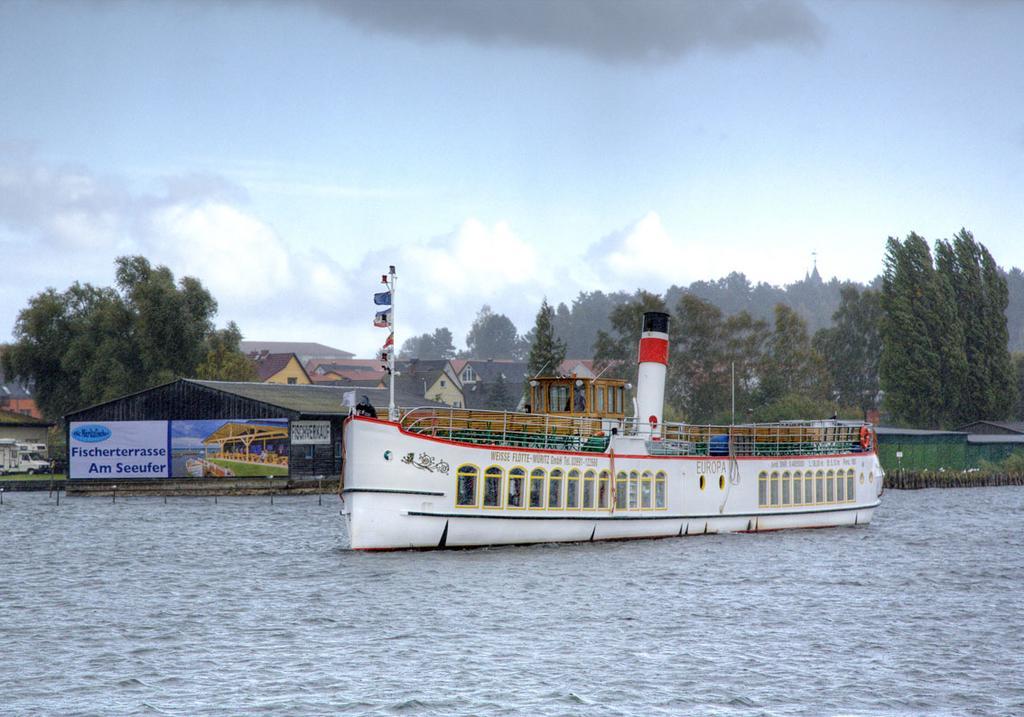 Apartment Yachthafen Waren Bagian luar foto